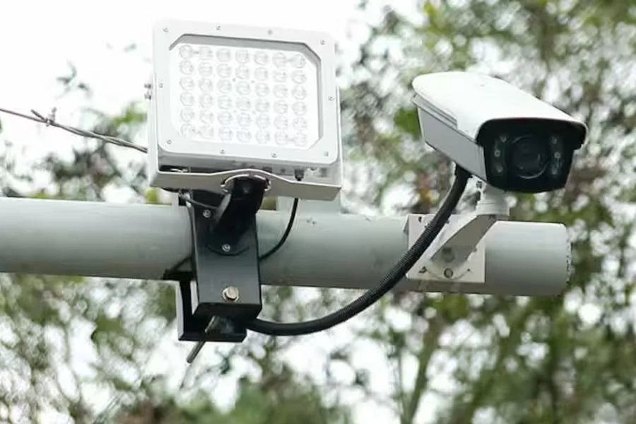 എ ഐ ക്യാമറ; ഇനി മണിക്കൂറുകള്‍ മാത്രം, റോഡിലിറങ്ങുമ്പോള്‍ ഇക്കാര്യങ്ങള്‍  ശ്രദ്ധിക്കുക