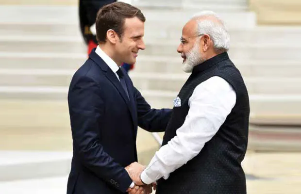 Andrew McDowell, EIB Vice President and PM Narendra Modi