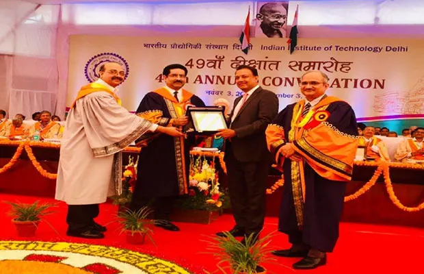 Distinguished Alumnus Award 