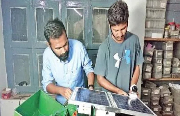 Solar Cleaning Machine
