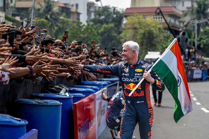 David Coulthard interacts with fans at the Red Bull Showrun Mumbai 2023
