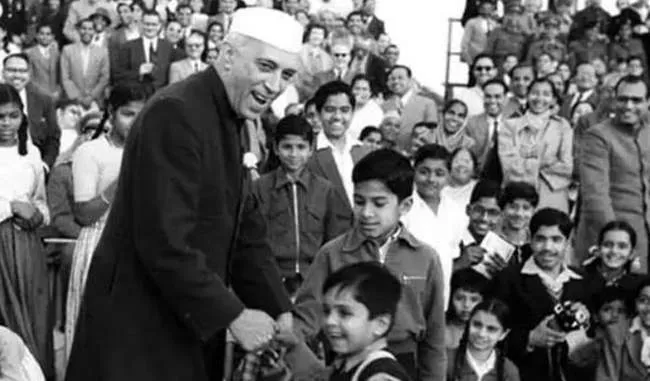 pandit jawaharlal nehru saw the future of the country in children -  Prabhasakshi latest news in hindi