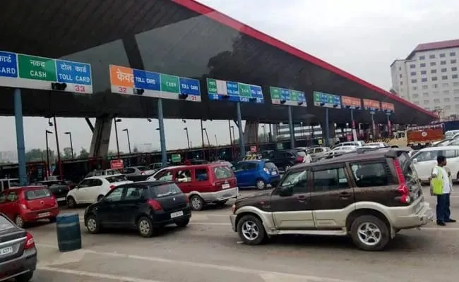 अगले साल इस महीने से GPS के जरिये होगा टोल कलेक्शन, सरकार ने दी बड़ी  जानकारी | GPS-based highway toll collection system to be introduced by  March 2024 says Nitin Gadkari New