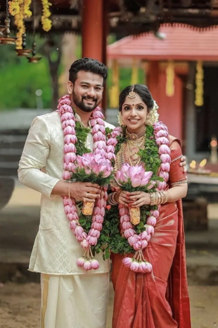 50+ Lotus Varmala Designs for 2022-23 Weddings!