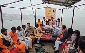 A Muslim youth from Sagar adopted Sanatan Dharma at Ganga Ghat. | सागर के असद  बने अथर्व त्यागी: काशी में अपनाया सनातन धर्म; बोले- बचपन से मंदिर जाना पसंद  था, अब खुलकर