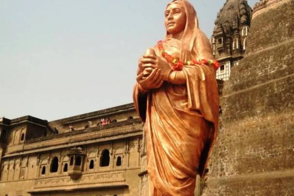 सुशासन का पर्याय थीं धर्मपरायण राजमाता अहिल्यादेवी होलकर