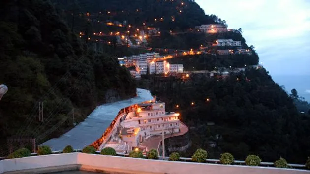 वैष्णो देवी गुफा मंदिर का इतिहास और पौराणिक कथा | vaishno devi mandir