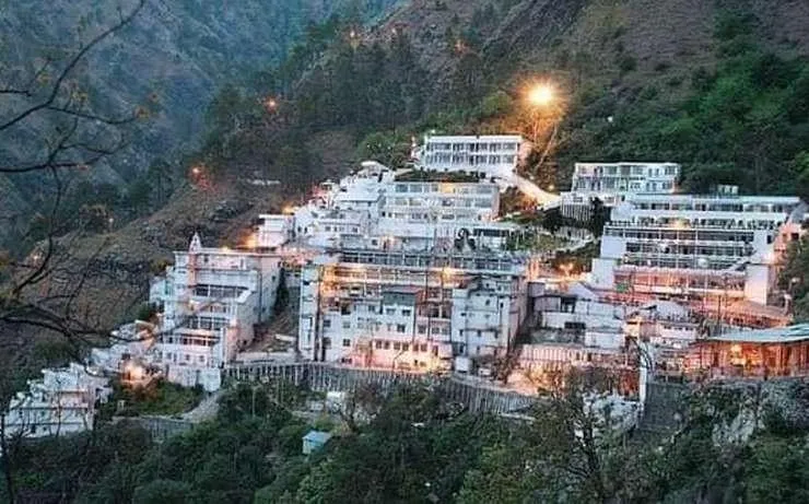 Vaishno Devi Temple History | जम्मू स्थित वैष्णो देवी मंदिर का इतिहास और  महत्व
