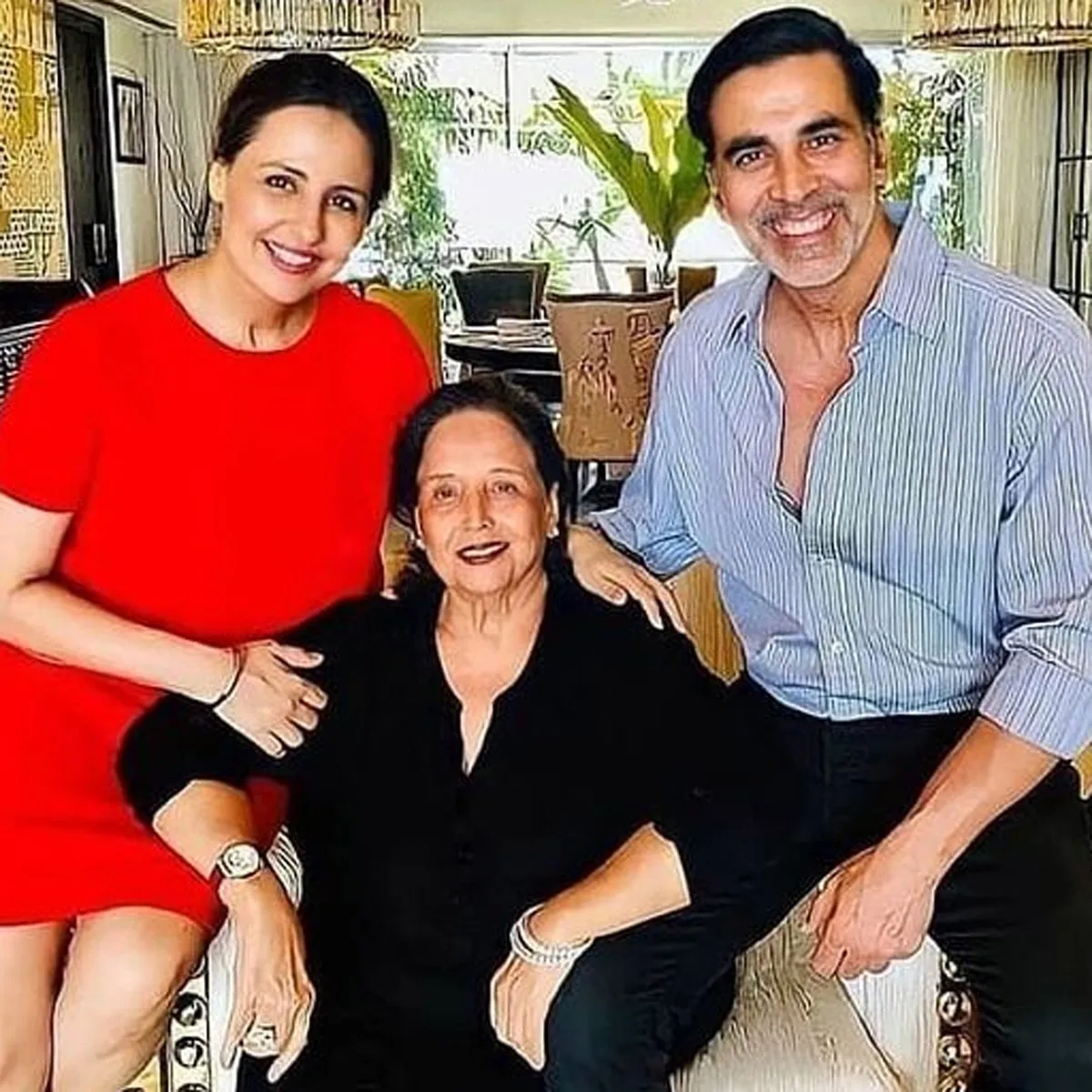 Who Is Alka Bhatia: बिजनेस वुमेन हैं अक्षय कुमार की बहन अल्का भाटिया, इस  वजह से हुए थे नाराज - News AajTak