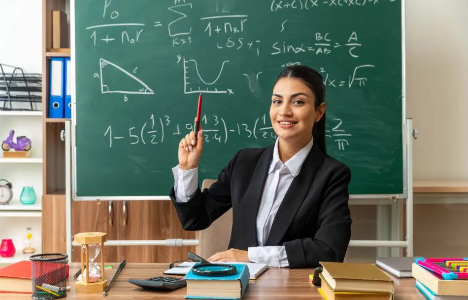 How to Become Teacher: एक-दो नहीं, टीचर बनने के लिए कर सकते हैं इतने कोर्स  - Career AajTak