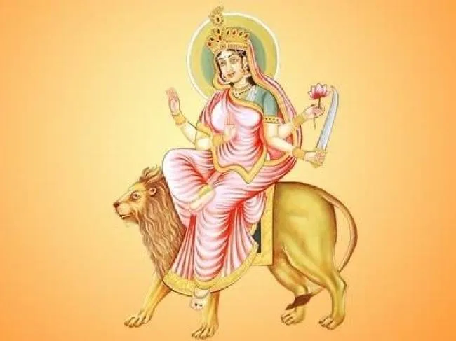 मां कात्यायनी की आराधना से जीवन में फैलेगा प्रकाश... - worship devi  katyayani on the sixth day of navaratri - AajTak