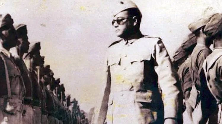 नेताजी सुभाष चंद्र बोस की सेना में थे 85000 सैनिक, जानें 'आजाद हिंद फौज' की  पूरी कहानी - full story of netaji subhash chandra bose jayanti azad hind  fauj mahatma lbs - AajTak