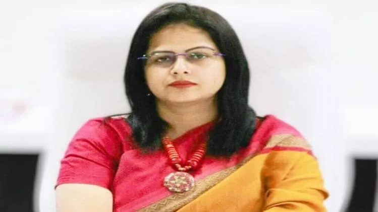 MP: राजगढ़ कलेक्टर पर अभद्र टिप्पणी मामले में बीजेपी नेता पर FIR दर्ज -  madhya pradesh rajgarh collector nidhi nivedita bjp leader badrilal yadav  fir - AajTak