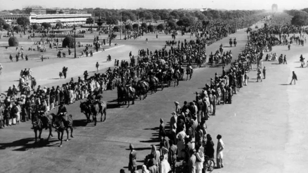 10 बजकर 18 मिनट पर गणतंत्र बना था भारत, पहली परेड में 3000 जवान-100 विमान,  जानें कैसा था पहला Republic Day - republic day interesting facts gantantra  diwas parade history ntc - AajTak