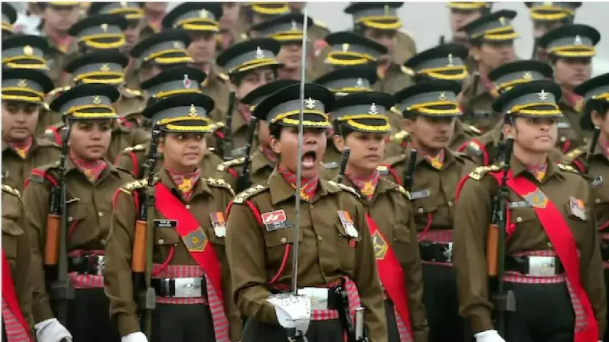 भारतीय सेना में नारी शक्ति, कर्नल रैंक पर प्रमोट होंगी 108 महिला अफसर - 108  women officers will be promoted to the rank of colonel in indian army ntc -  AajTak