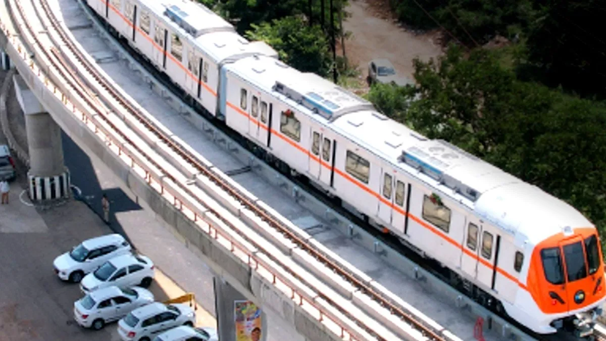 भोपाल मेट्रो: 21 दिसंबर से शुरू होगा सफर; किराए में कोई छूट नहीं, न महिलाओं  के लिए अलग कोच - bhopal metro inauguration 20 december ticket fare timing  route details lcln - AajTak