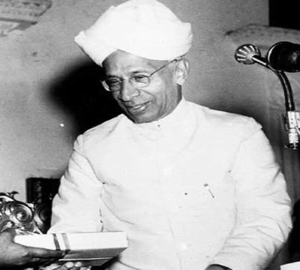 Teachers Day 2018 Interesting Facts About Sarvepalli Radhakrishnan - Amar  Ujala Hindi News Live - Teachers Day Spcl:राधा कृष्णन के जीवन से जुड़ी इन  10 बातों से हर किसी को सबक लेना चाहिए