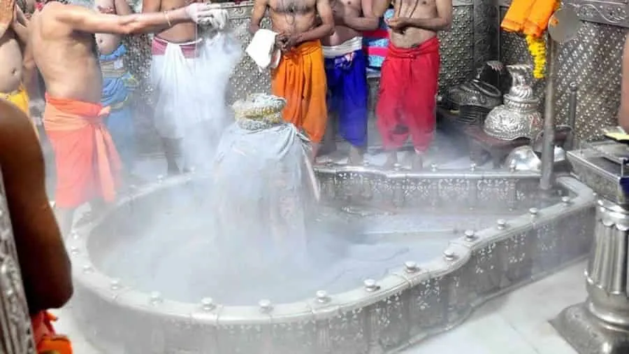 महाकाल उज्जैन भस्म आरती, महत्व, समय, बुकिंग