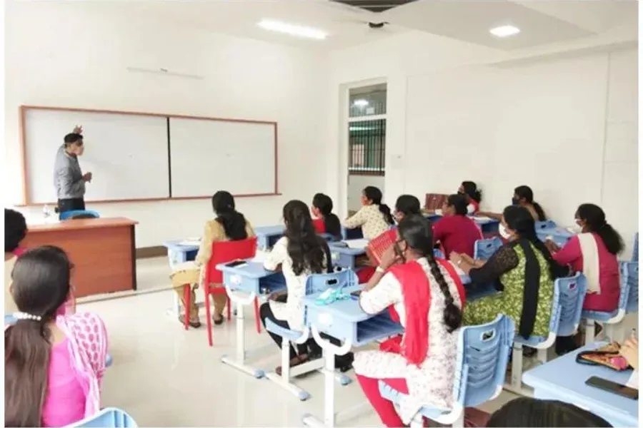 शिक्षा प्रशासन प्रमाणपत्र कार्यक्रम I #1 सर्वश्रेष्ठ DEM पाठ्यक्रम