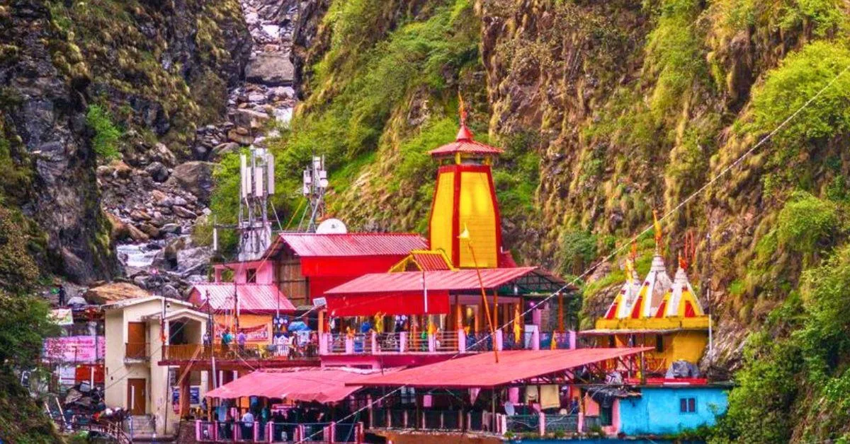 यमुनोत्री मंदिर - उत्तराखंड यात्राएँ