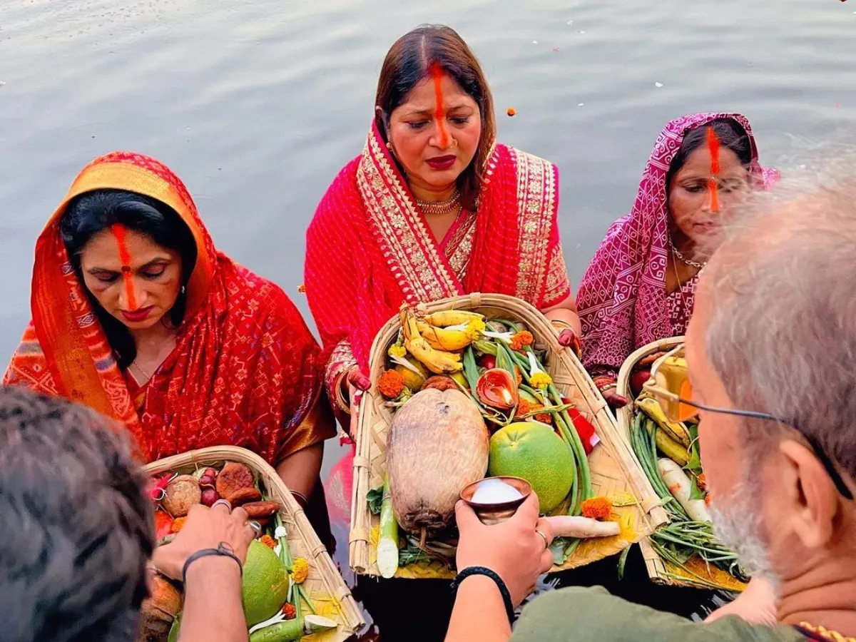 40+Happy Chhath Puja 2024 Usha Arghya Wishes: अपने प्रियजनों को भेजिए छठ  पूजा 2024 उषा अर्घ्य की शुभकामनाएं