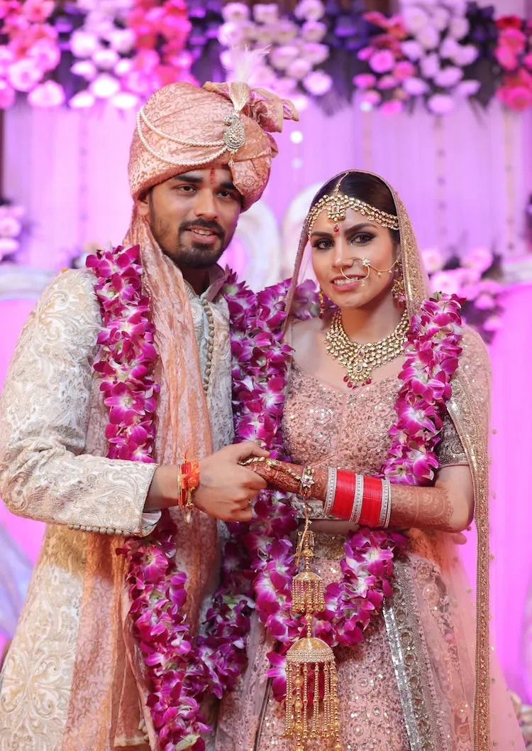 आपकी सपनों की शादी के लिए 15+ खूबसूरत वरमाला