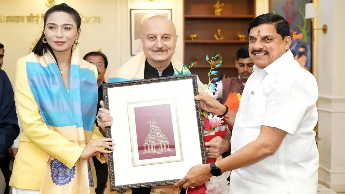 तन्वी द ग्रेट ने मोहन यादव को किया इमोशनल, थिएटर से बाहर आते ही फिल्म की  टैक्स फ्री