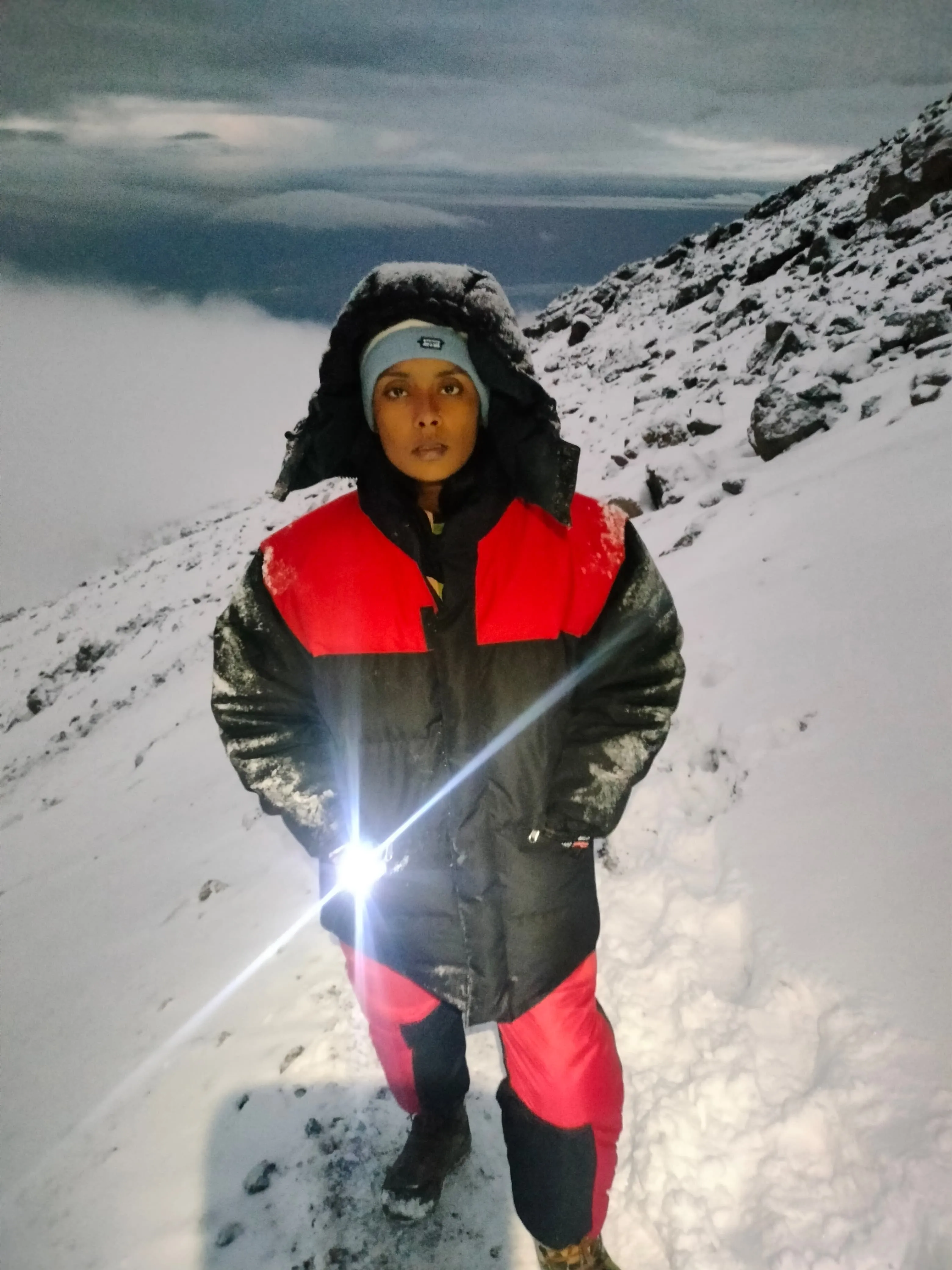 मैहर की बेटी ने माउंट किलिमंजारो पर गाड़ा झंडा, अफ्रीका के पहाड़ पड़े छोटे