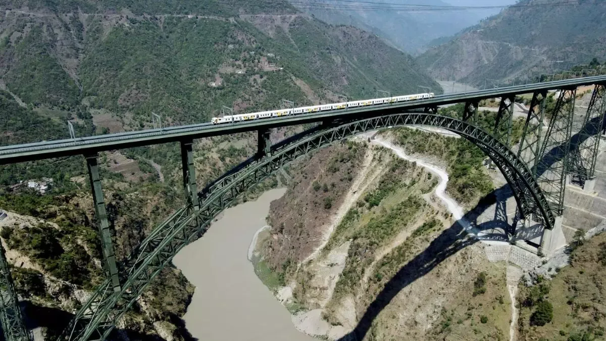 Chenab Bridge: जिसके आगे एफिल टावर भी है छोटा, कहानी... दुनिया के सबसे ऊंचे  रेलवे पुल की | chenab rail bridge distance cost height and length story of  world's highest railway bridge