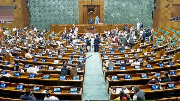 Parliament Today: बजट सत्र का छठा दिन, PM मोदी लोकसभा में शाम 5 बजे  राष्ट्रपति के अभिभाषण का देंगे जवाब | Parliament Today 4 February Budget  Session 2026 Day 6 Uproar Suspensions