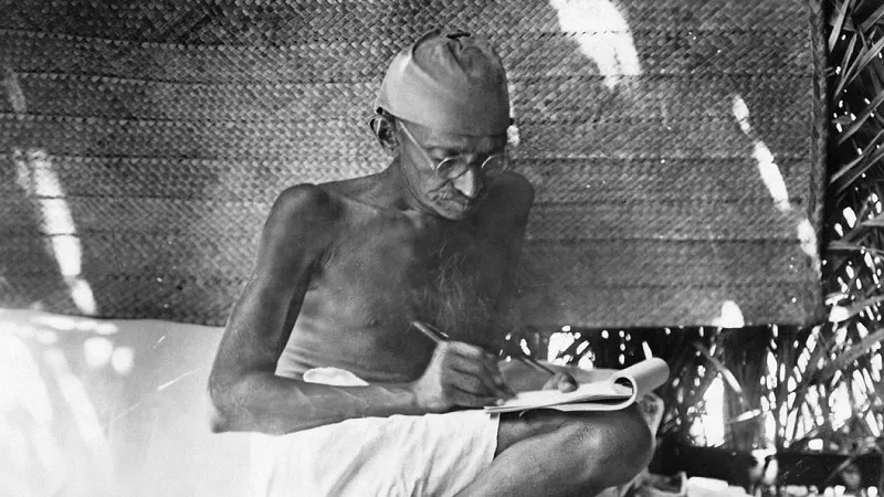 गाँधी का अंतिम अनशन: Pak को मिले ₹55 Cr, सड़क पर आ गए शरणार्थी हिन्दू/सिख