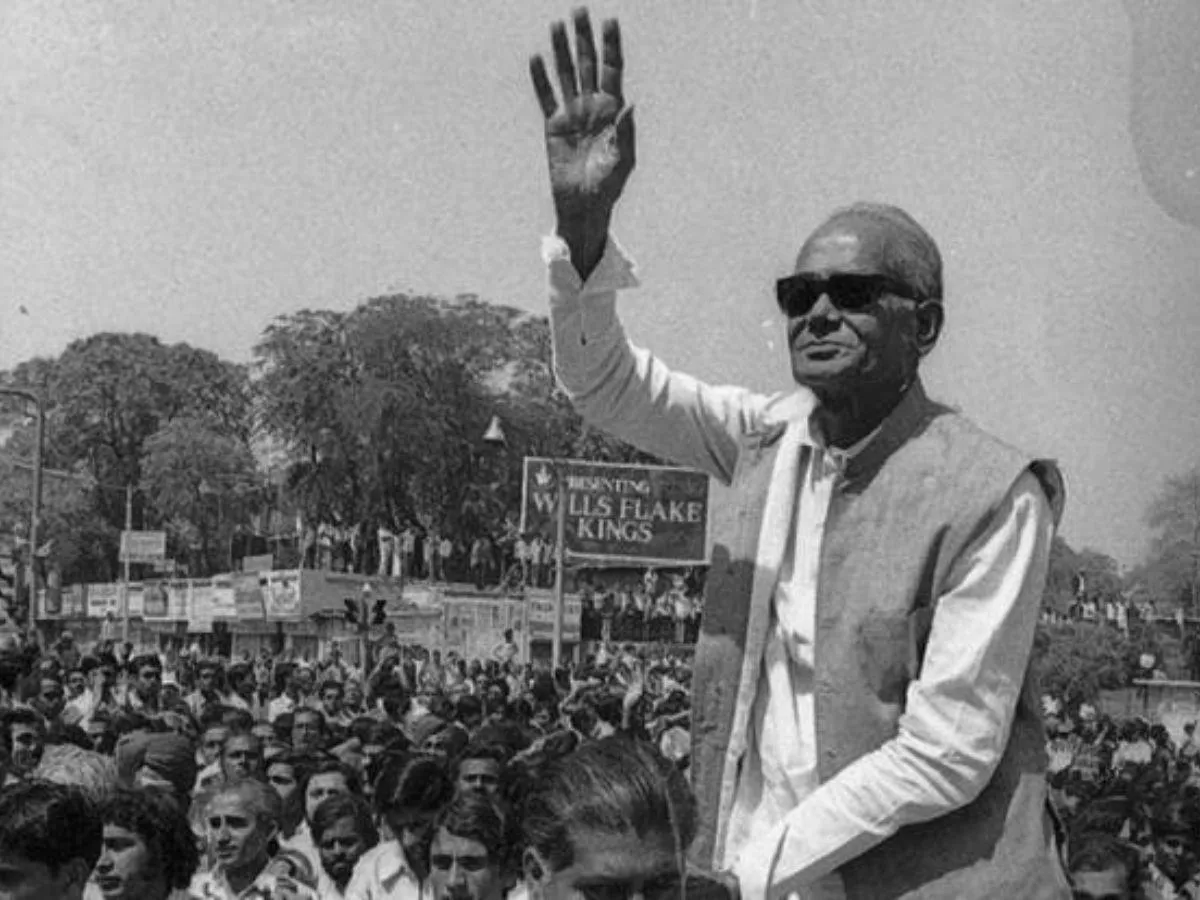 first emergency in india 1962 war against china reason not indira gandhi |  भारत में पहली बार इमरजेंसी कब लगी, इंदिरा गांधी नहीं ये थी असली वजह | Hindi  News,