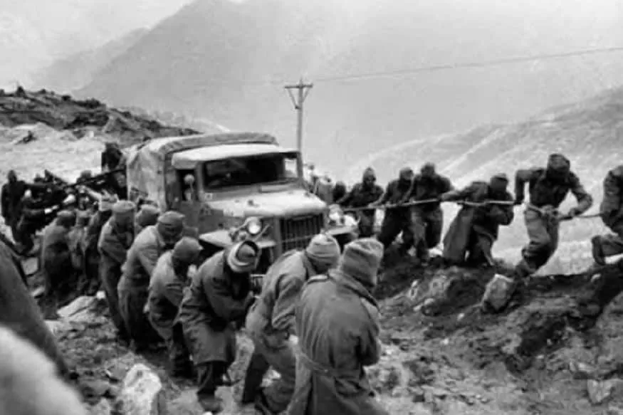 20 October 1962 : 58 साल पहले आज ही चीन ने अचानक किया था हमला। 20 october 1962  china attack 58 years before today suddenly - News18 हिंदी