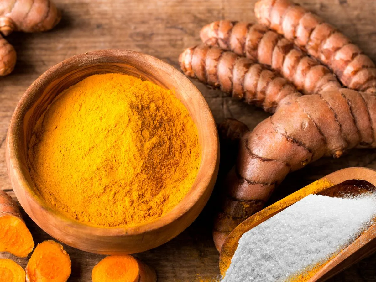 क्यों हल्दी और नमक जैसी चीजों को नहीं देना चाहिए उधार? जानें इसकी वजह -  salt turmeric and this thing always keep store in kitchen as per vastu  never borrow give anymore -