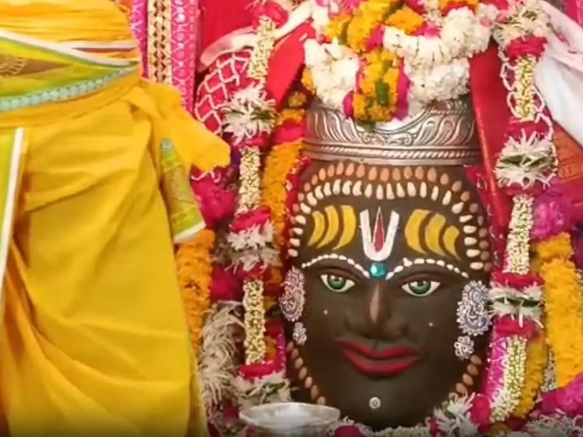Diwali 2025 Date: 20 या 21 अक्टूबर... दिवाली किस दिन मनाना है सही? उज्जैन  के ज्योतिष से जानें सही डेट - News18 हिंदी