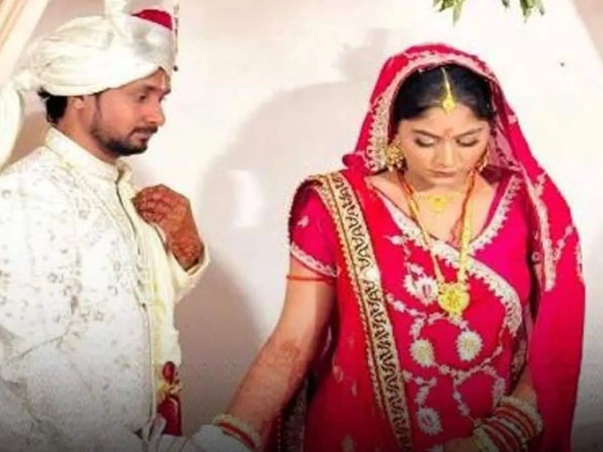 राजा रघुवंशी केस लेटेस्‍ट न्‍यूज: क्या राजा को सोनम और राज कुशवाहा के बीच  रिश्ते की भनक थी? - News18 हिंदी