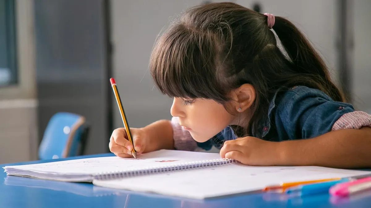 बच्चों को पढ़ाई में तेज बनाएं। How to Teach a Kid to Study। Padhai Ke Liye  Motivate Kaise kare | effective ways to improve your child study |  Herzindagi