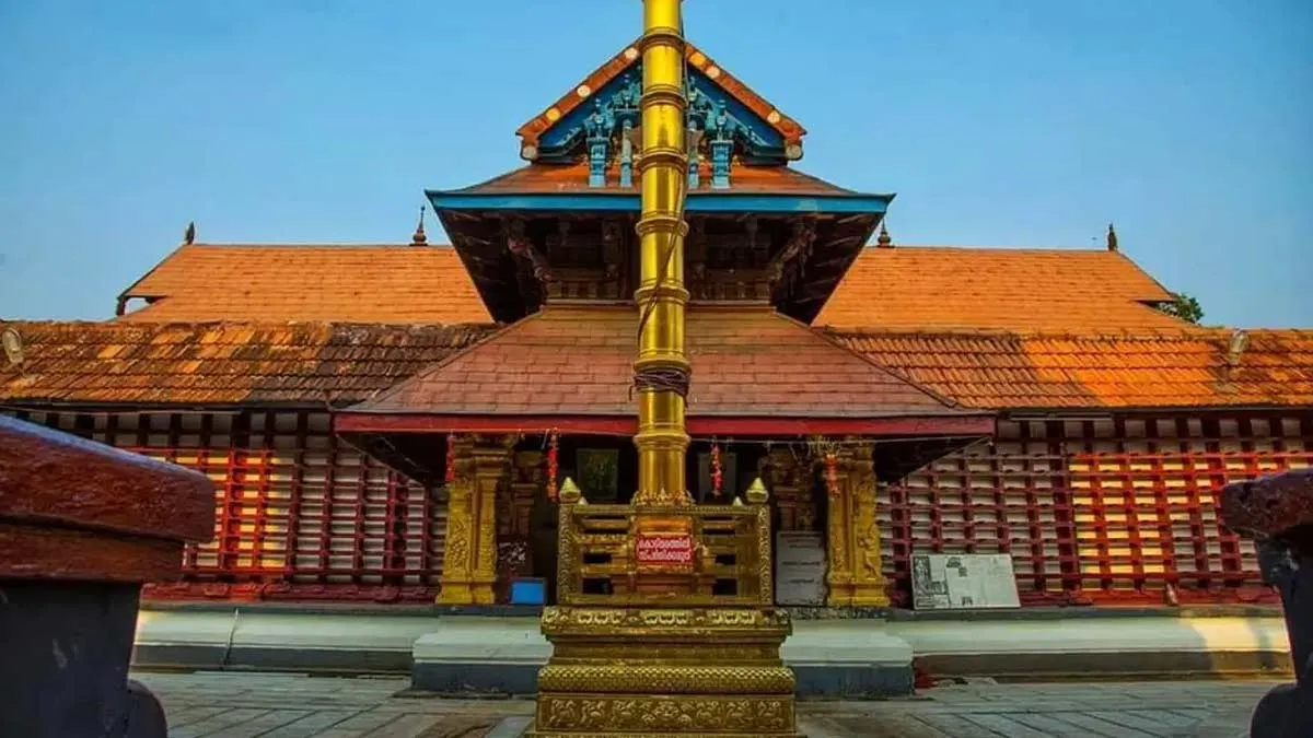 Janmashtami 2023: एक ऐसा मंदिर जहां दुबली होती जा रही है भगवान कृष्ण की  मूर्ति | thiruvarppu krishna temple mystery kerala | HerZindagi