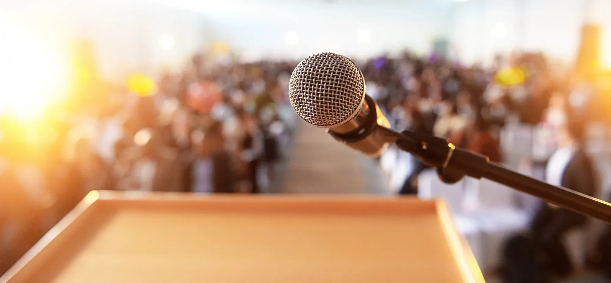 20 Tips for Mastering the Art of Public Speaking