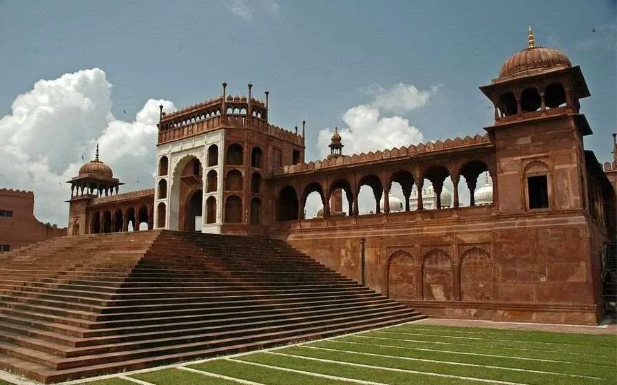 Moti Masjid, Bhopal | Timings, Images, History