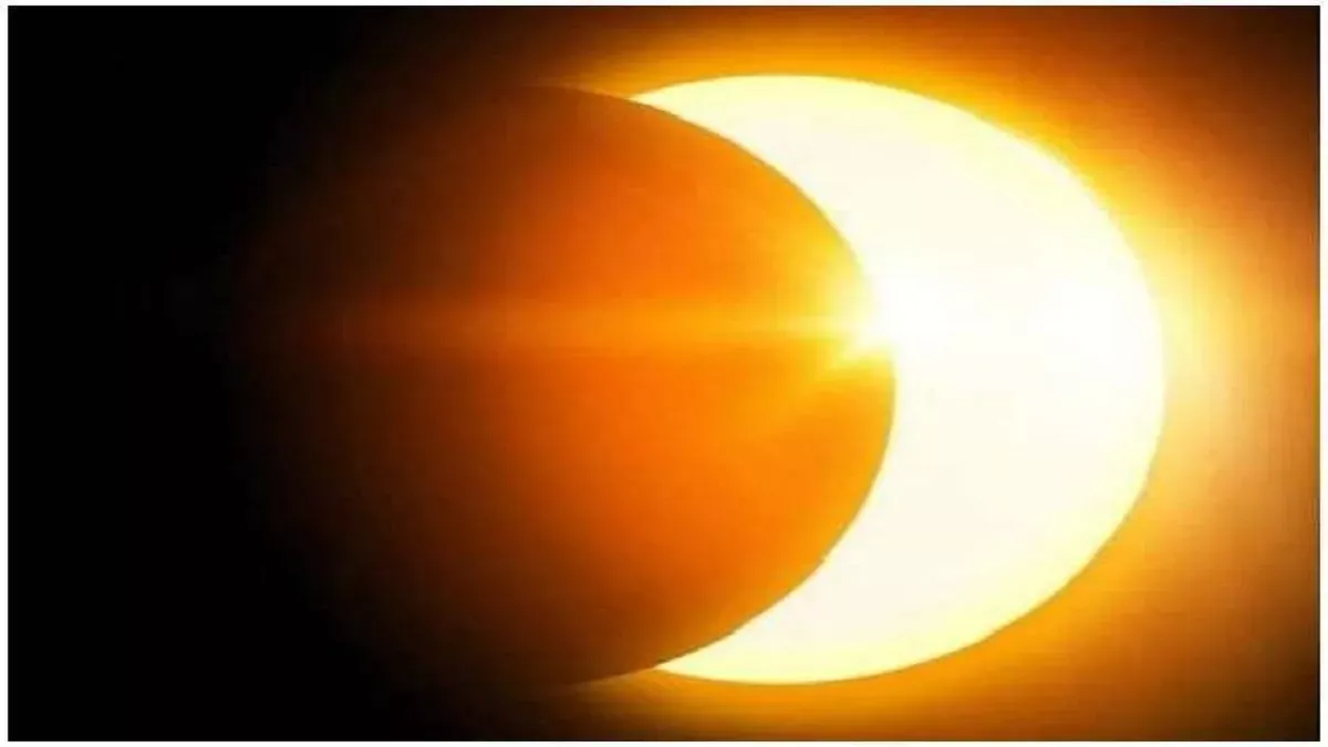 Solar Eclipse: सूर्य ग्रहण क्या है, क्यों होता है और कितने प्रकार का होता  है? यहां जानें इसकी A TO z जानकारी - What is a Solar Eclipse its Definition  Types and