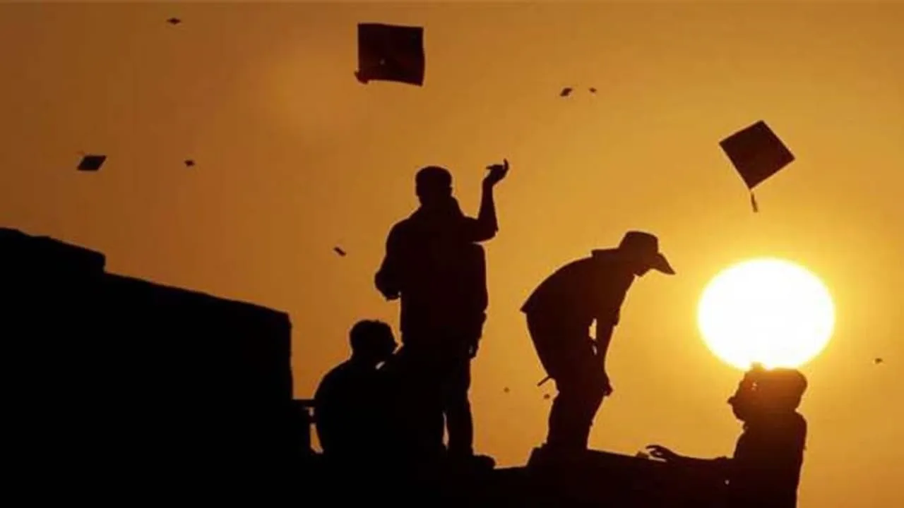 Makar Sankranti 2022: बाघ पर सवार होकर आएगी संक्रांति, महिलाओं को मिलेंगे  शुभ फल और बढ़ेगा देश का पराक्रम | Makar Sankranti 2022 Makar Sankranti  Hindu Festival Hindu Fast MMA | Makar