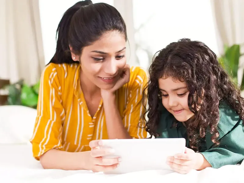 लड़कियों की परवरिश में गलतियां | Parenting Mistakes To Avoid While Raising  a Child | parenting mistakes to avoid while raising a daughter in hindi |  OnlyMyHealth