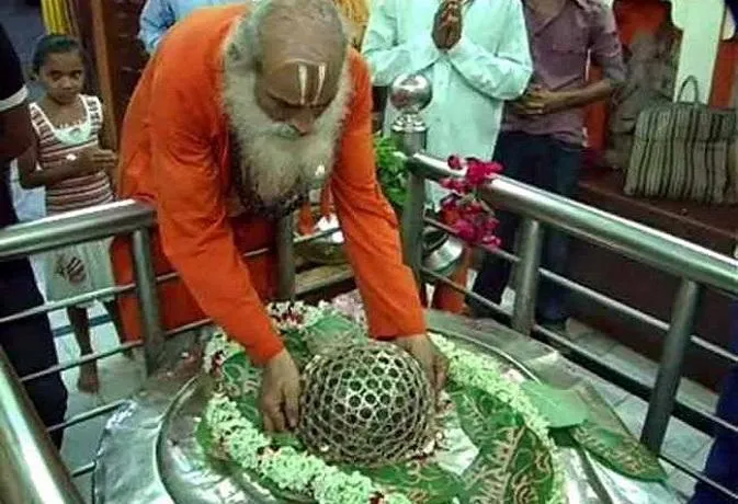 Importance Of Mahamrityunjaya Temple And Facts- सावन विशेष: सबसे अलग है 1001  छिद्रों वाला सफेद शिवलिंग दर्शन मात्र से पूर्ण होती मनोकामनाएं