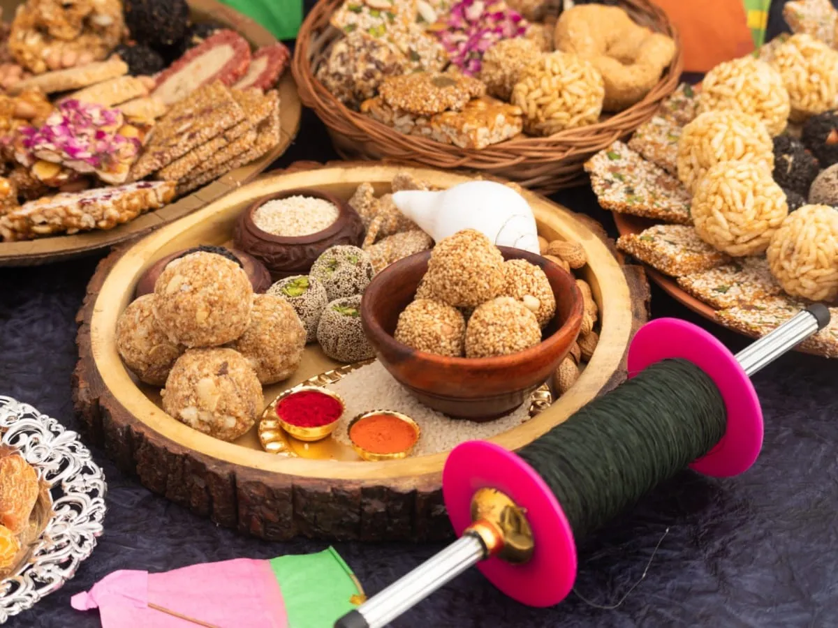 Makar Sankranti Daan: Makar Sankranti par kya daan kare Donate these 9  things on Makar Sankranti 2026 khichdi मकर संक्रांति पर करें इन 9 चीजों का  दान, घर में होगी बरकत ही