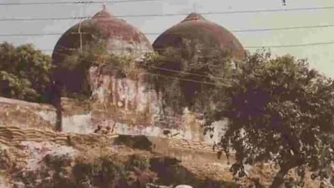 Babri Masjid demolition anniversary What was happened in December 1992 in  Ayodhya - India Hindi News बाबरी विध्वंस की बरसी: कैसी थी 29 साल पहले  अयोध्या की वह सुबह, 6 दिसंबर 1992