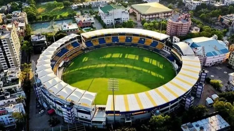 Holkar Stadium: 30 हजार दर्शकों की क्षमता वाले इंदौर के होलकर स्टेडियम की  कहानी जानिए - Know the story of Holkar Cricket Stadium of Indore - GNT