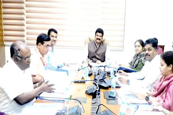 नागरिक आपूर्ति निगम के संचालक मंडल की बैठक में खाद्य मंत्री ने अधिकारियों  को दी हिदायत