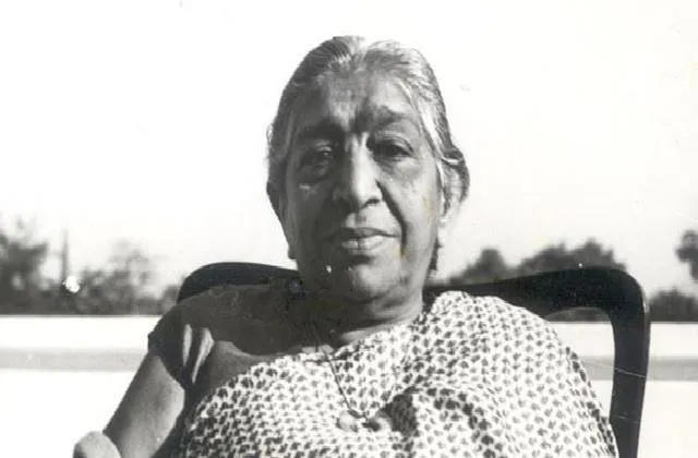 सरोजिनी नायडू के जन्मदिन पर क्यों मनाते हैं महिला दिवस? जानें कवयित्री के  जीवन की कुछ रोचक बातें - why women s day is celebrated on the birthday of  sarojini naidu-mobile