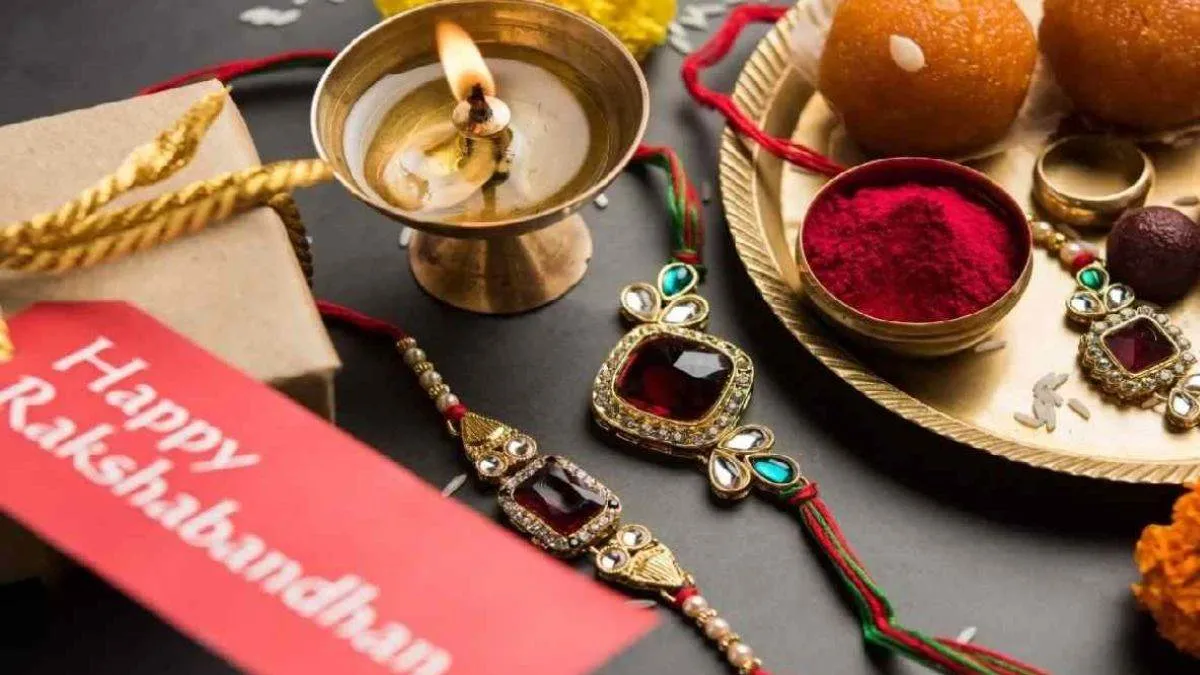 Raksha Bandhan 2023: कब मनाया जाएगा रक्षाबंधन, जानिए सही तारीख और राखी  बांधने का शुभ मुहूर्त - When will Raksha Bandhan 2023 be celebrated know  the exact date and auspicious time